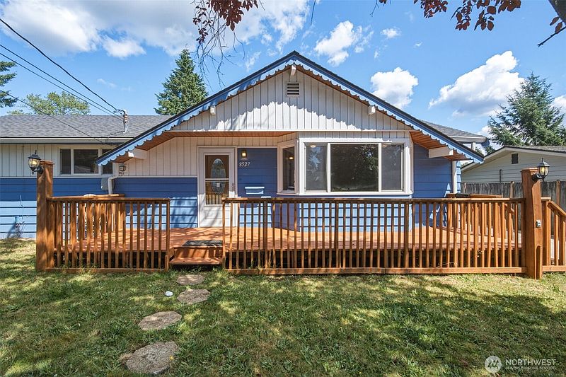 3rd image of 8527 9th Avenue SE