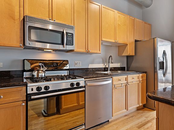 4th image of 1670 N Claremont Ave APT 304