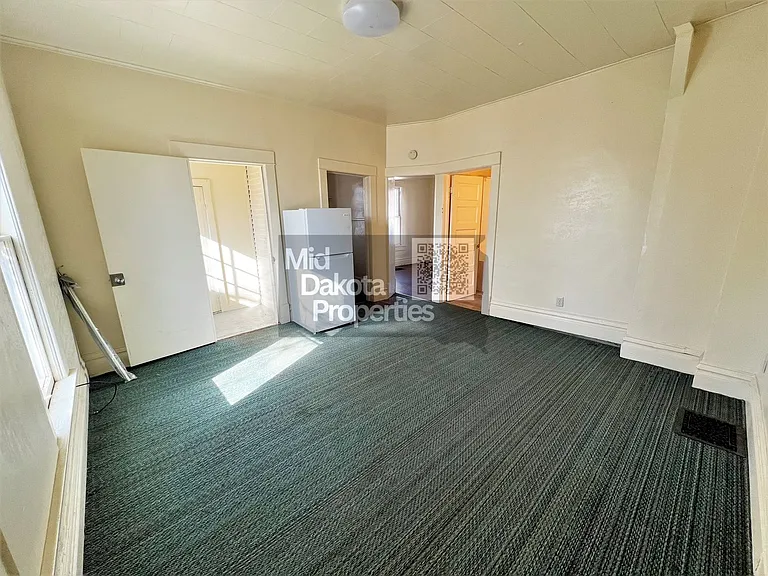 709 S Sanborn Blvd — Photo 11