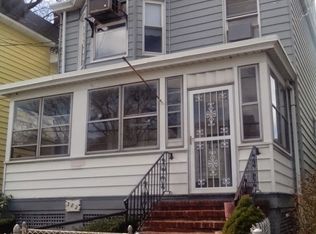 382 Hawthorne St, Orange, NJ 07050