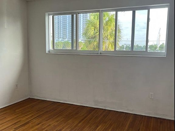 3rd image of 1805 Galleon St