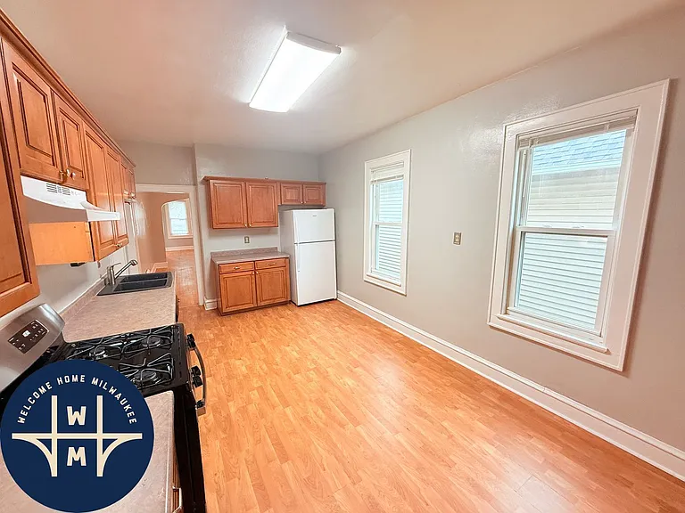 2445 S Austin St #LOWER — Photo 8