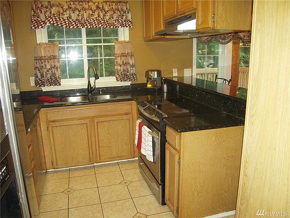 3rd image of 24042 26th Pl S