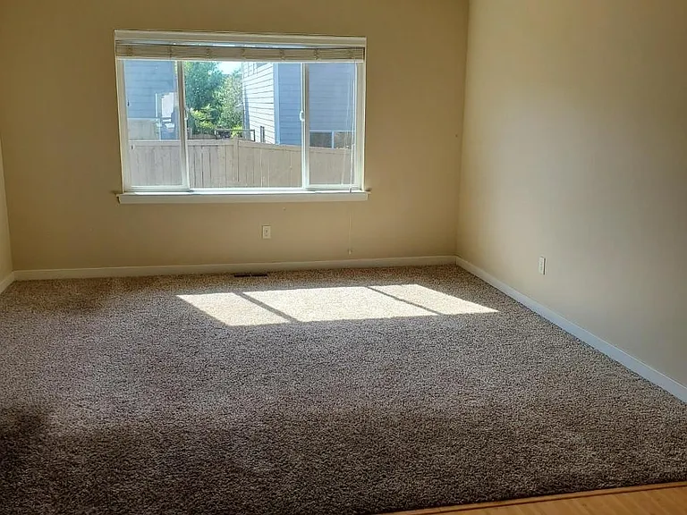 4729 Parker St — Photo 5