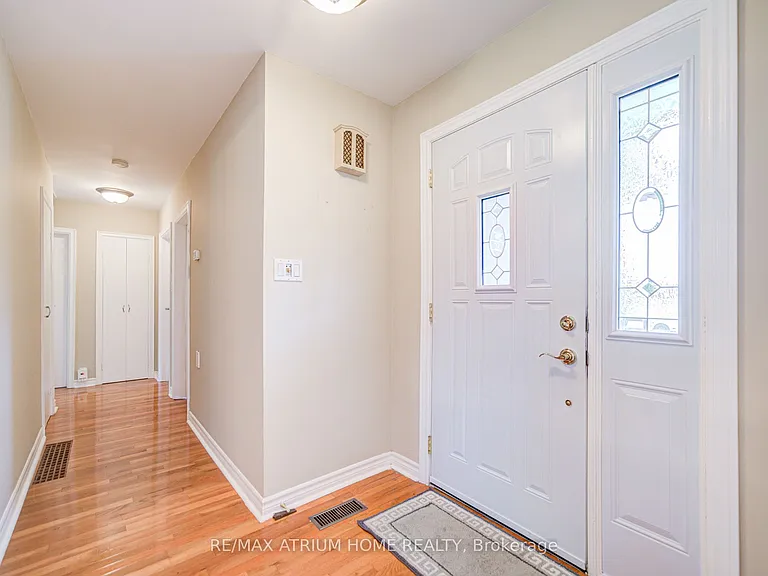 134 Fairglen Ave — Photo 8