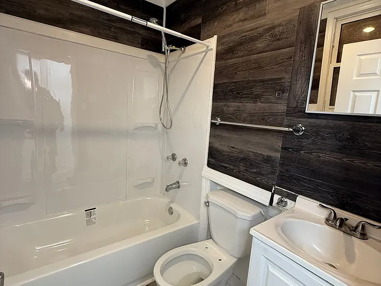 538 Bailey St — Photo 13