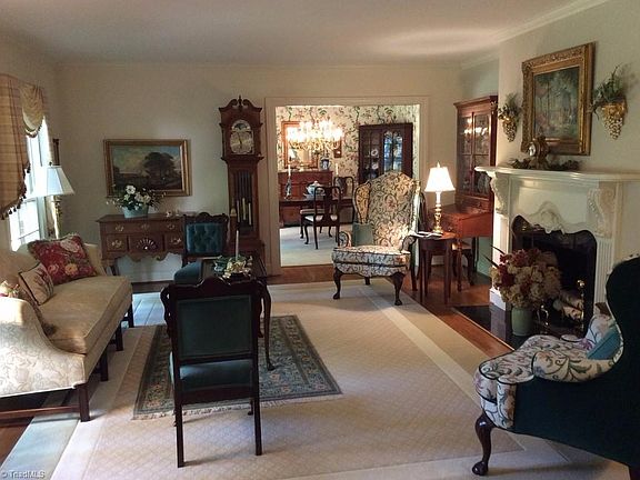 3rd image of 501 Parkmont Dr