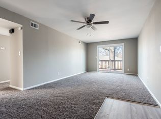 12615 Jackson Ave APT 10, Grandview, MO 64030