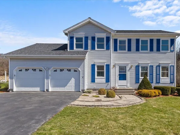 10 Fairview Drive, Essex Junction, VT 05452
