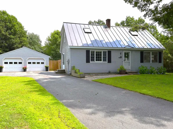 99 Davis Circle, Hartford, VT 05001