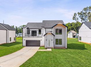 166 Buncombe St, Woodruff, SC 29388