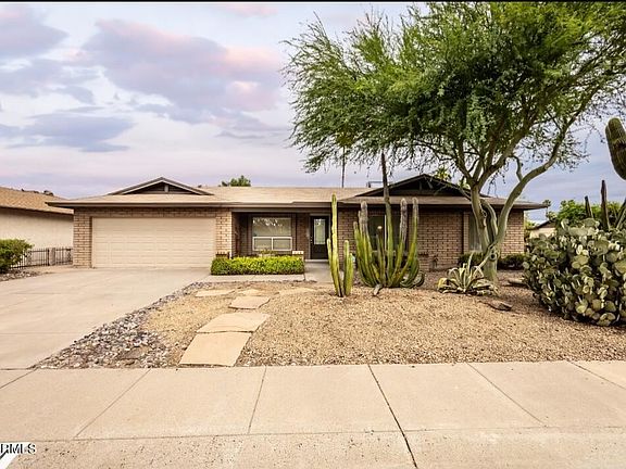 3rd image of 6260 E Winchcomb Dr
