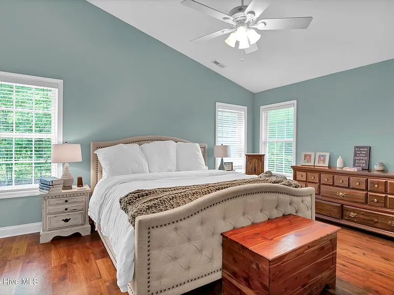 305 Lafayette St — Photo 12