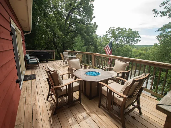 5019 W Murray Dr, Dixon, IL 61021