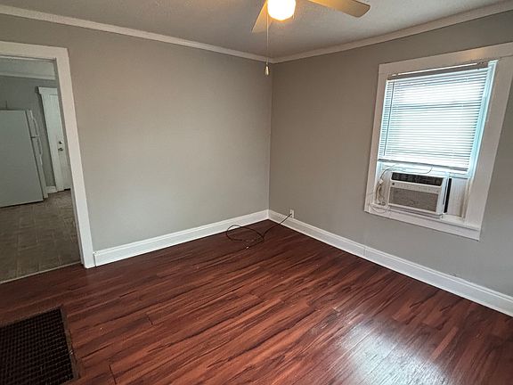 5th image of 704 Derby Dr