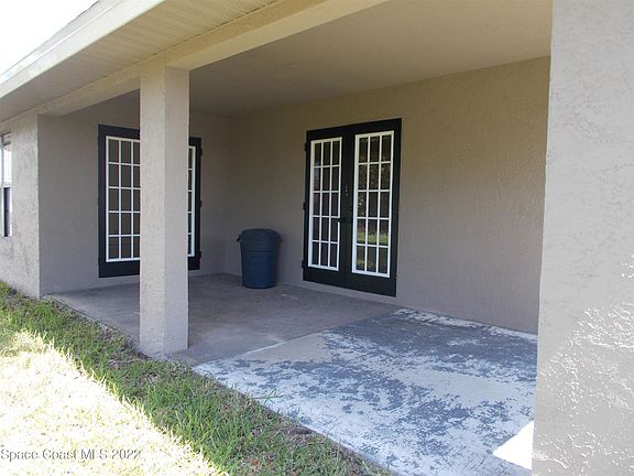 4th image of 9 Indrio Blvd