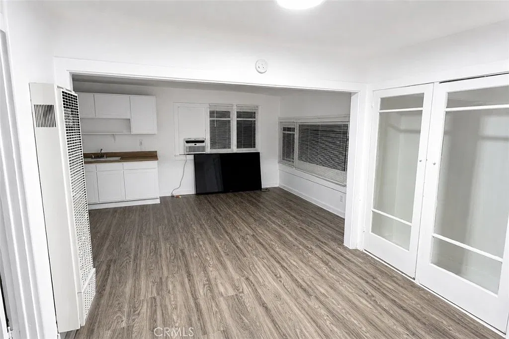 Studio, 350 sqft, $1,700 — Photo 3