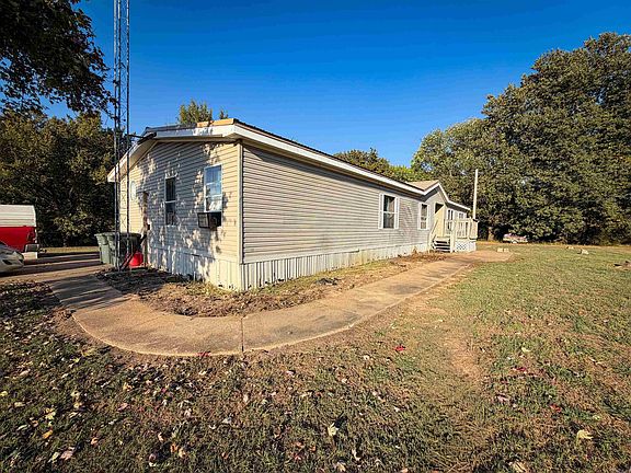 3rd image of 308 County Road 734