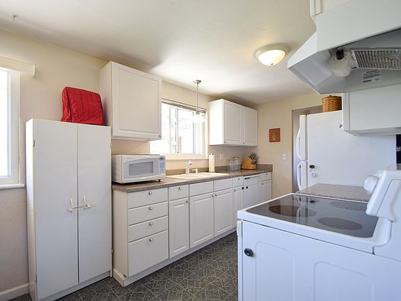 5th image of 7039 Bascombe Dr
