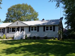 26 Dexter St, Attleboro, MA 02703