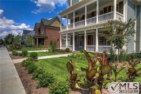 2nd image of 434 Wild Elm St #1114
