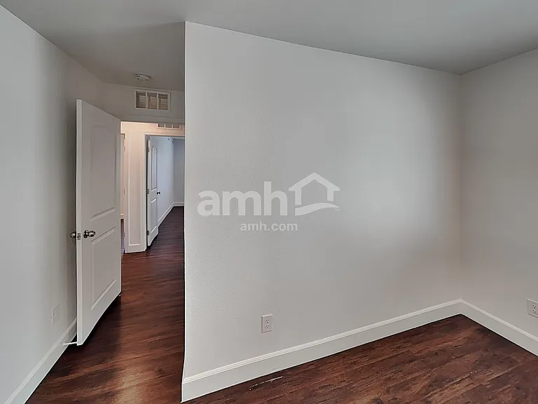 4857 Colossal Star St — Photo 13