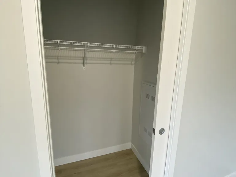 3325 E 52nd St #203 — Photo 17