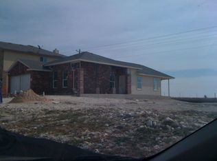 216 Brickyard Ln, Jarrell, TX 76537
