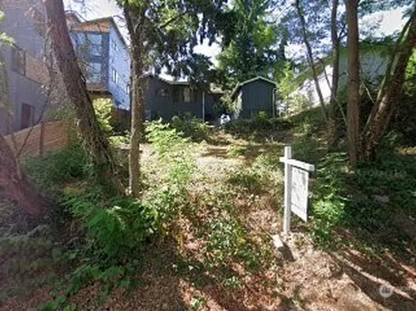 14015 Lenora Place N, Seattle, WA 98133