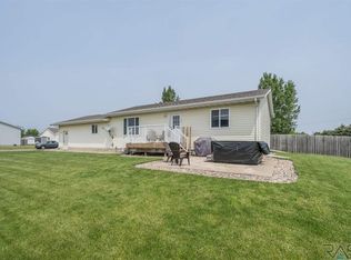504 Pennsylvania Ave, Harrisburg, SD 57032