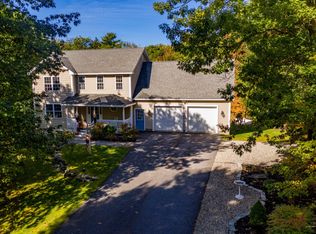 19 Acorn Ridge Rd, Freeport, ME 04032