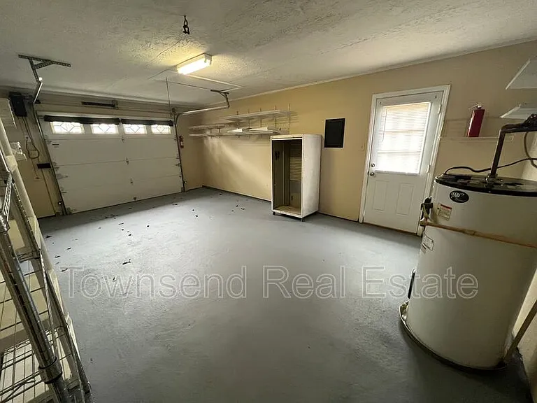5214 Rockingham Rd — Photo 17
