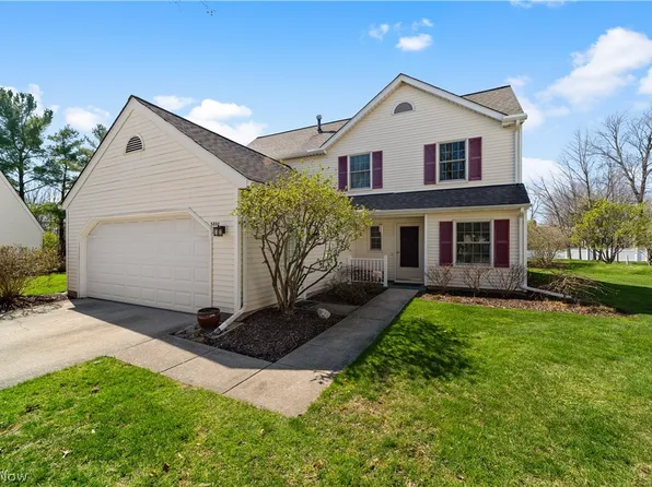 5800 Ridgeview Ln, Willoughby, OH 44094