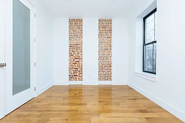 Rented by SCOUTBK.COM