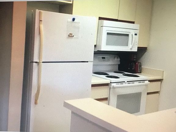 5th image of 140 Uwapo Rd APT 27-205