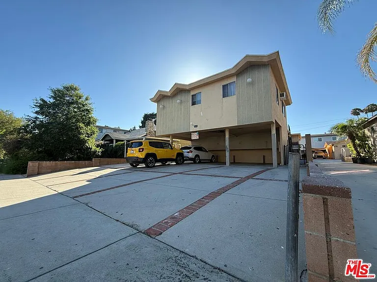 1131 Elm Ave #G — Photo 9