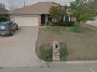 6310 Avanti Dr, Arlington, TX 76001