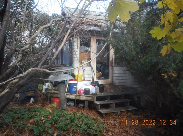 8 Robertson Dr, Shrewsbury, MA 01545