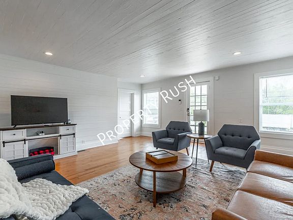 3rd image of 1308 Dry Valley Rd