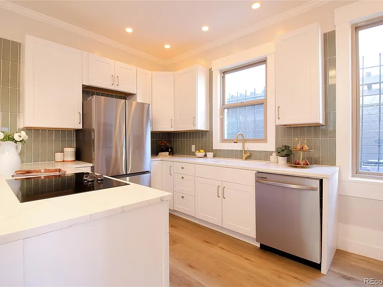 1544 N Downing St — Photo 7