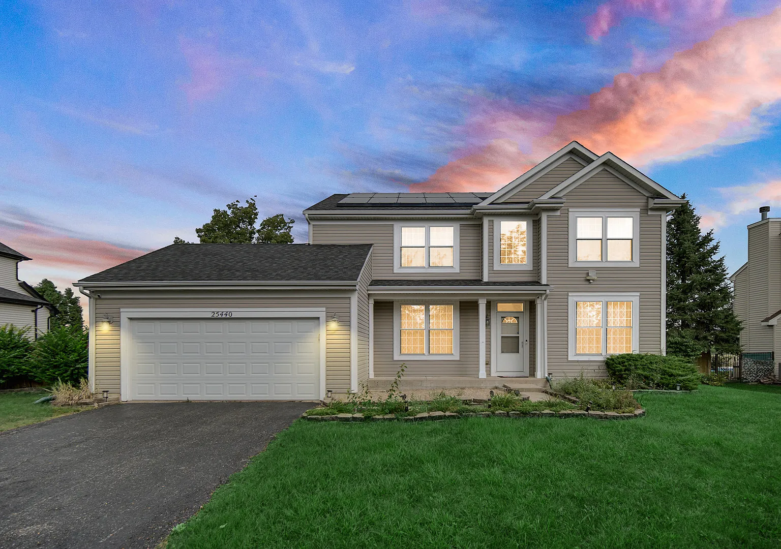 4 bed, 2.5 bath, 2501 sqft, $3,800 — Photo 4