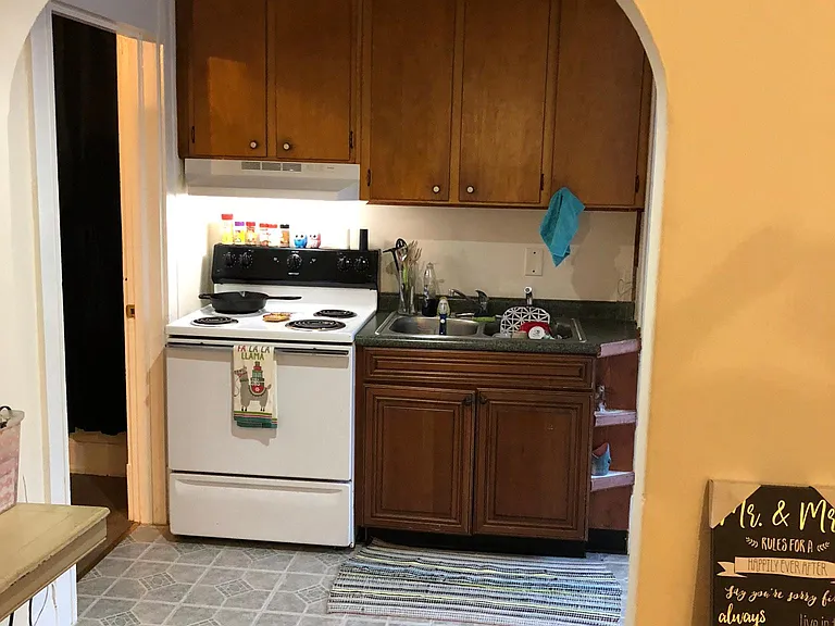 411 Walnut Ave SW #1 — Photo 6