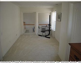 4th image of 616 Pawleys Arch