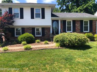2920 Gleeson Ln, Jeffersontown, KY 40299
