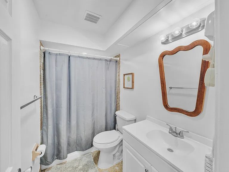 1350 Riverside Cir #2 — Photo 26