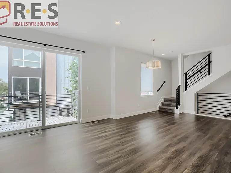 5566 W 11th Pl — Photo 16