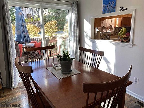 5th image of 205 Amblewood Way