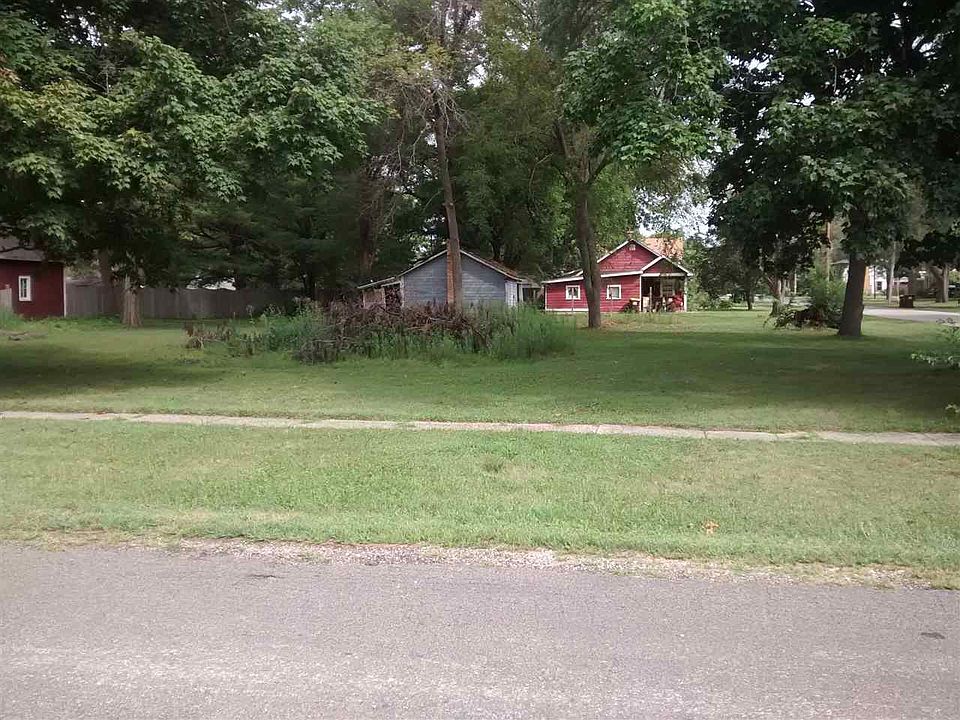 1st image of 303 W Franklin St