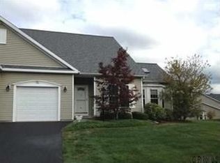 81 Oakmont St, Niskayuna, NY 12309