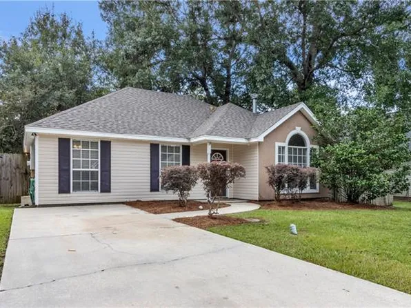 1366 Valmont St, Mandeville, LA 70448